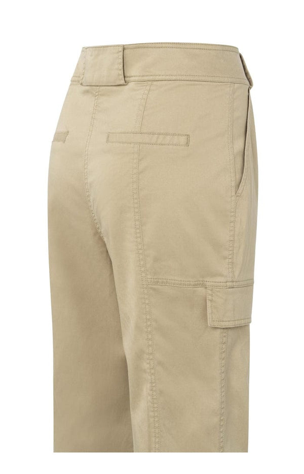 Yaya High waist cargo trousers with slim legs and pockets-Safari