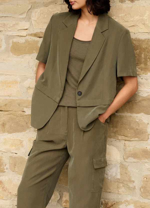 YAYA Woven Blazer with Short Sleeves & detachable zip hem