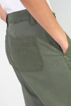 Le Temps Khaki pants with large pockets and loose fit.