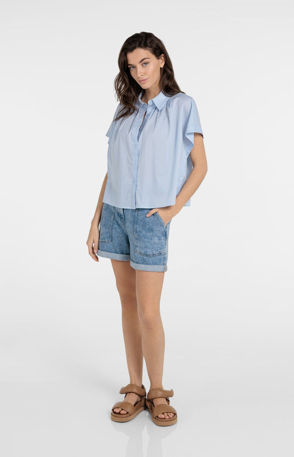 YAYA Sleeveless Blouse with Button Details - Light blue
